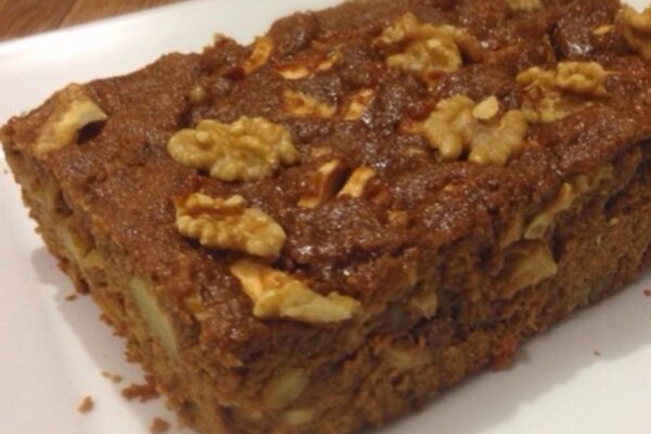 Bizcocho de manzana y nueces sin gluten