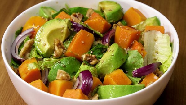 ENSALADA DE CALABAZA Y AGUACATE