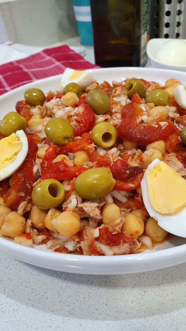 Ensalada de garbanzos con pimientos asados