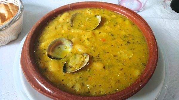 FABES CON ALMEJAS receta