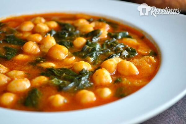 Garbanzos con espinacas