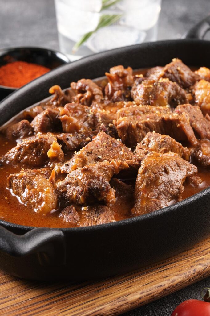 Vista de goulash húngaro