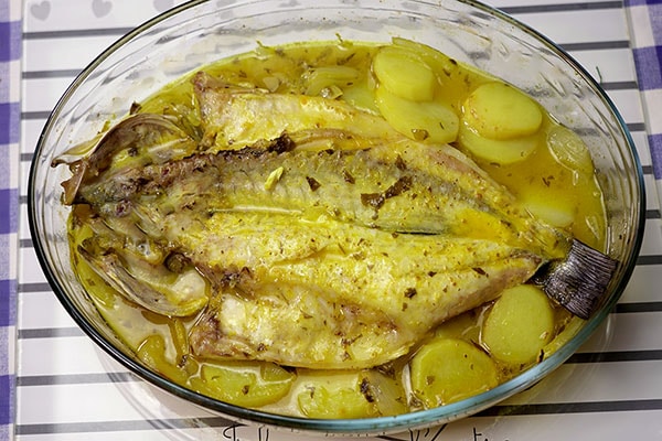 LUBINA AL HORNO CON NARANJA