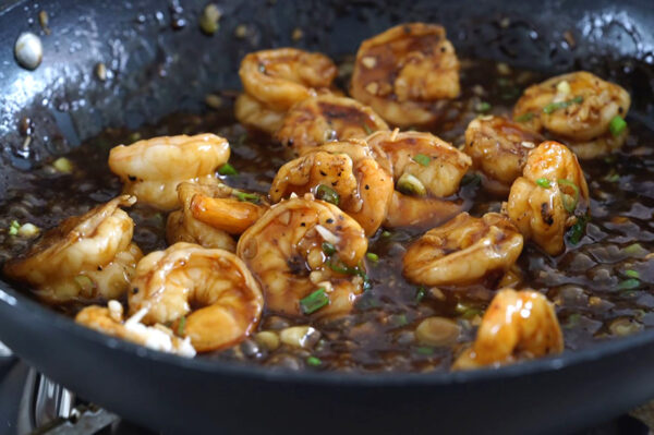 Langostinos con ajo en salsa de ostras