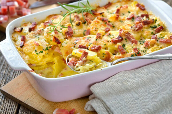 Pastel de patata con beicon y queso