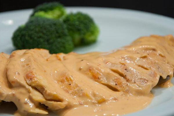 Pollo en salsa chipotle