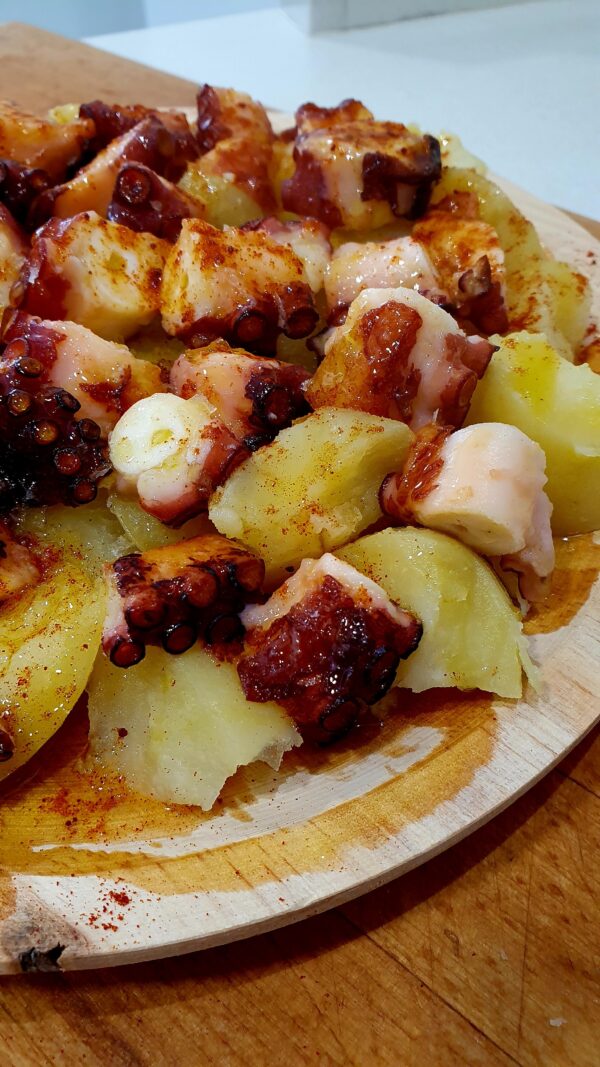 Pulpo a la plancha con patatas