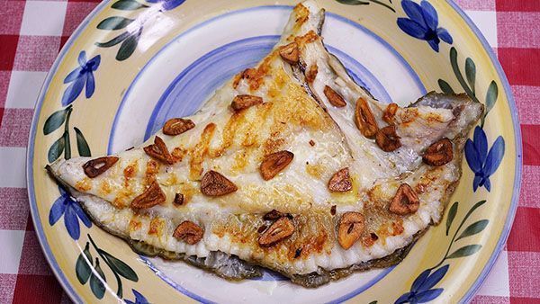 RODABALLO A LA PLANCHA CON AJOS