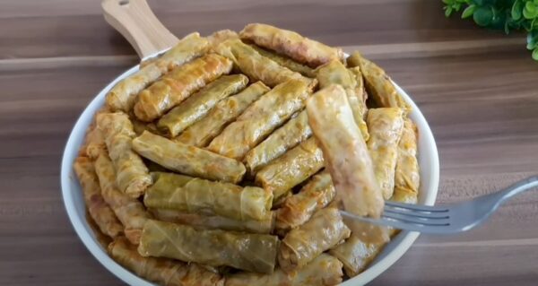 Rollitos de Col o Repollo Rellenos de Carne Molida – Receta fácil y super Deliciosa