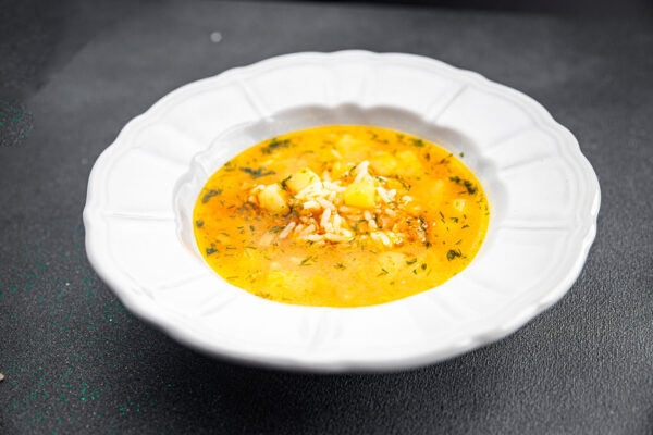 Sopa de arroz con patatas