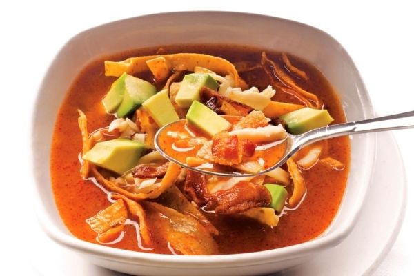 preparar sopa de tortilla