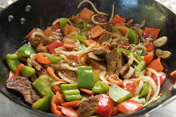 Ternera salteada con verduras