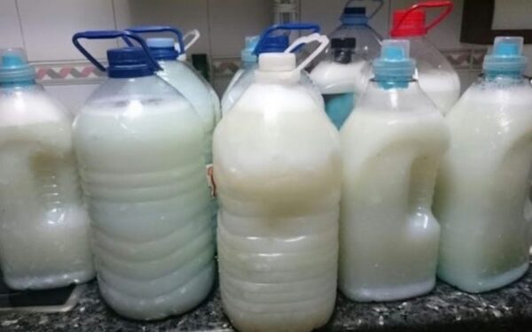 1 an de lessive pour moins de 10 euros : 2 ingrédients suffisent