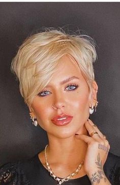 Papular beautiful pixi haircut ideas