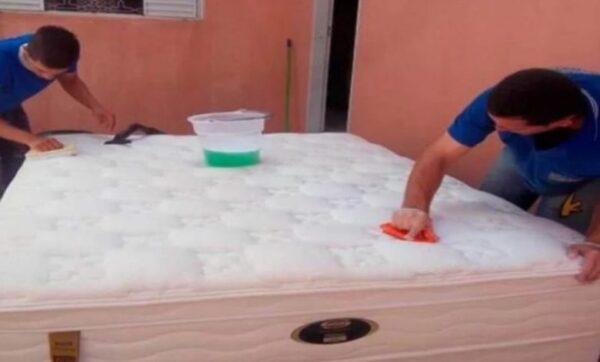 3 astuces maison pour nettoyer à sec et désinfecter un matelas