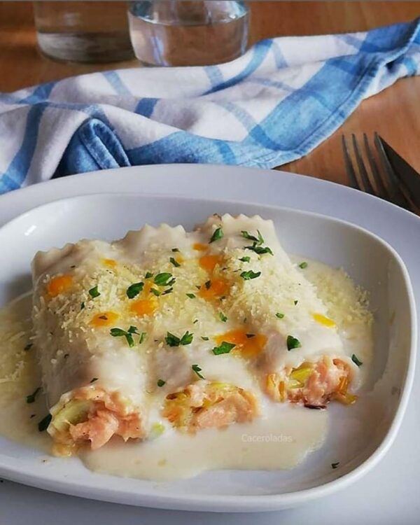 Ah, les Cannellonis aux Poireaux et au Saumon Fumé, un plat délicieusement crémeux et savoureux !