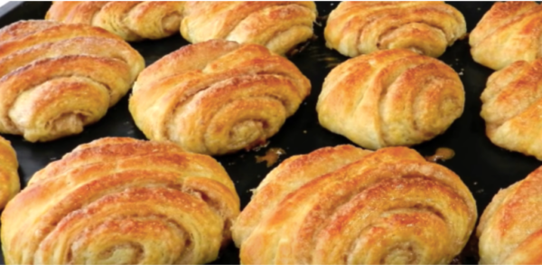 Brioches feuilletées à la cannelle : la recette d’un petit-déjeuner sucré et parfumé
