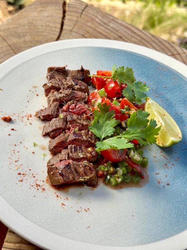 Bœuf façon tigre qui pleure, salade thaï