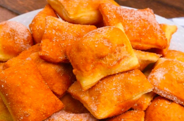 Carrés frits sucrés : parfaits pour une délicieuse collation !