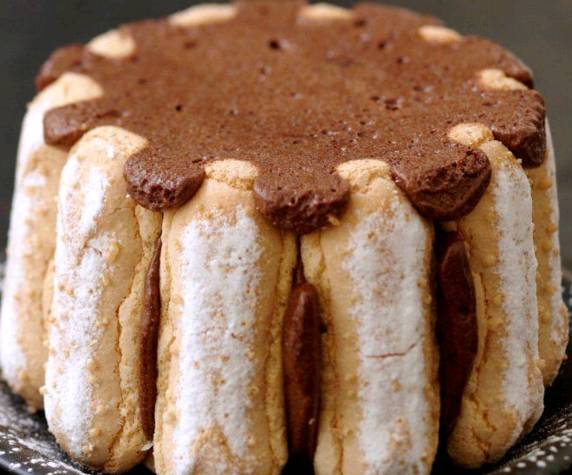 Charlotte au chocolat noir