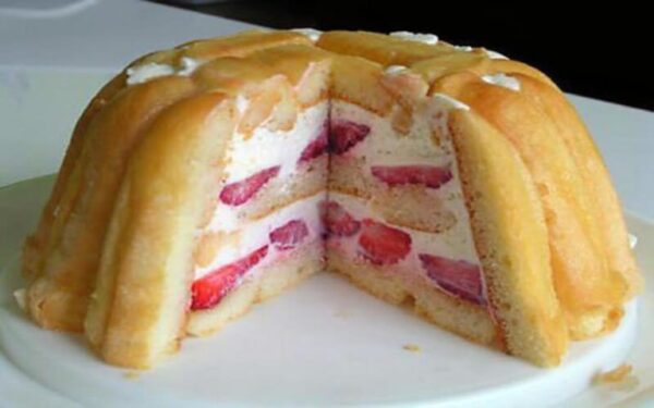 Charlotte aux fraises la recette facile