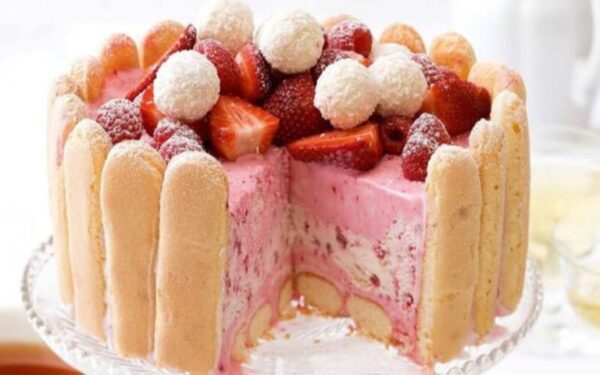 Charlotte aux fraises