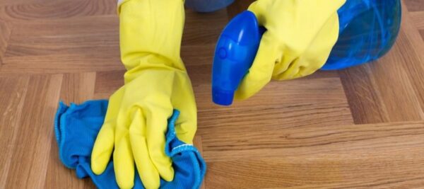 Comment enlever les taches de beurre sur un parquet ciré