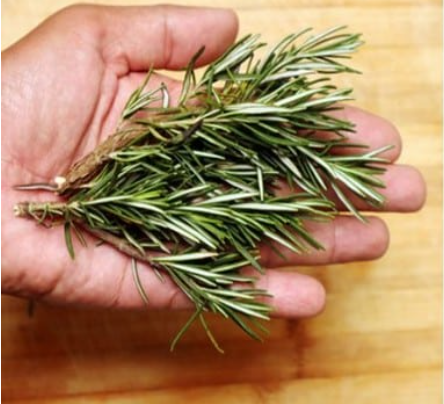 Comment faire de l’huile de romarin maison ?