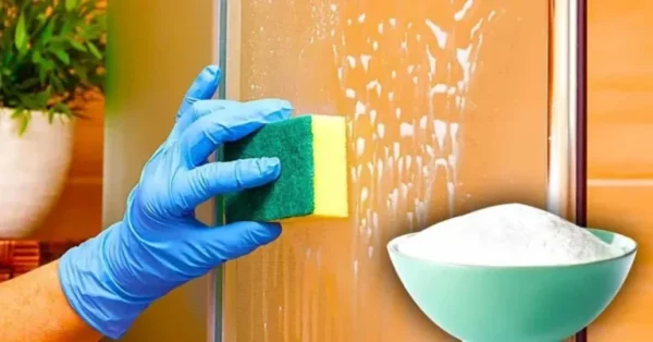 Comment nettoyer la porte de la douche pour qu’elle reste propre 3 fois plus longtemps