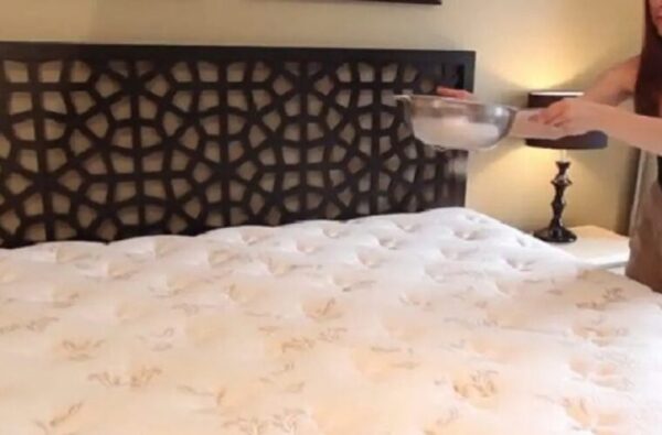 Comment nettoyer votre matelas et tuer les bactéries avec du bicarbonate de soude
