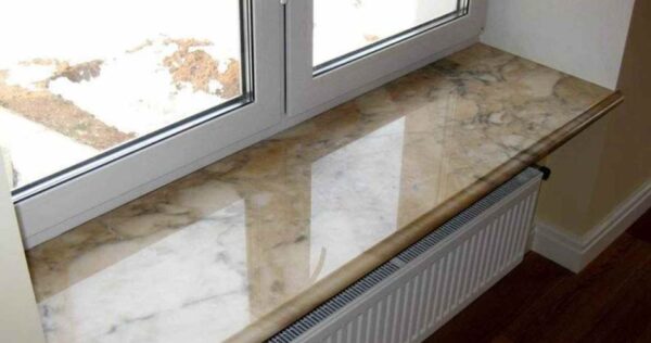 Comment polir les rebords de fenêtre avec des méthodes naturelles: ce ne sera qu’une question de minutes