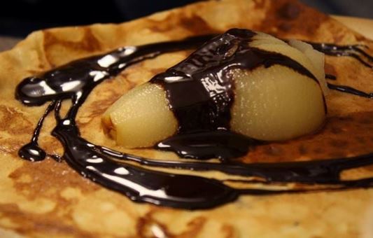 Crêpe poire chocolat.