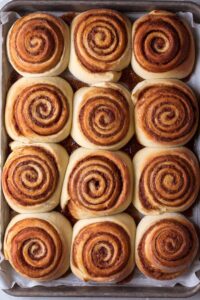 cinnamon rolls depuis recettemoderne.com