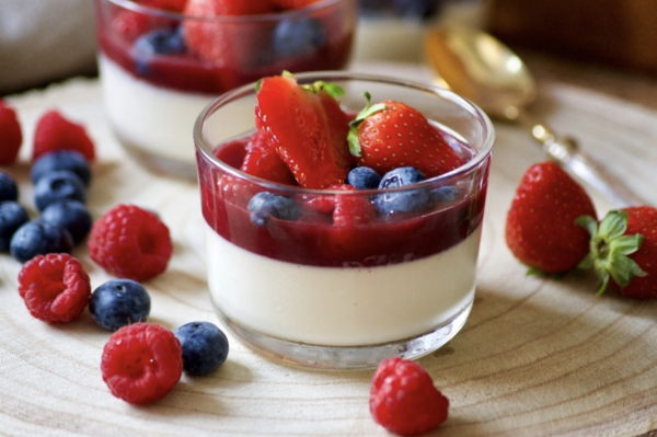 Découvrez l&rsquo;Art de la Panna Cotta : Recette Traditionnelle et Astuces de Chef