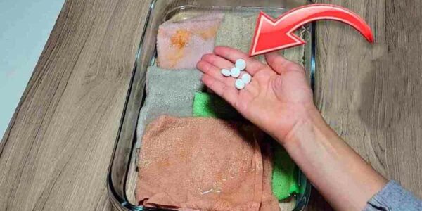 Des chiffons pleins de saletés et de taches de graisse ? Voici le secret pour les nettoyer définitivement !