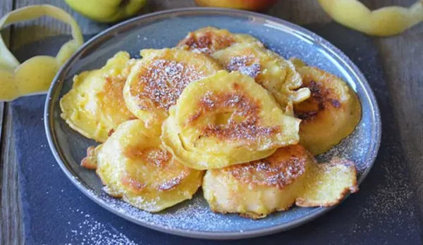 Délicieux beignets de pommes à la poêle : une recette gourmande et légère