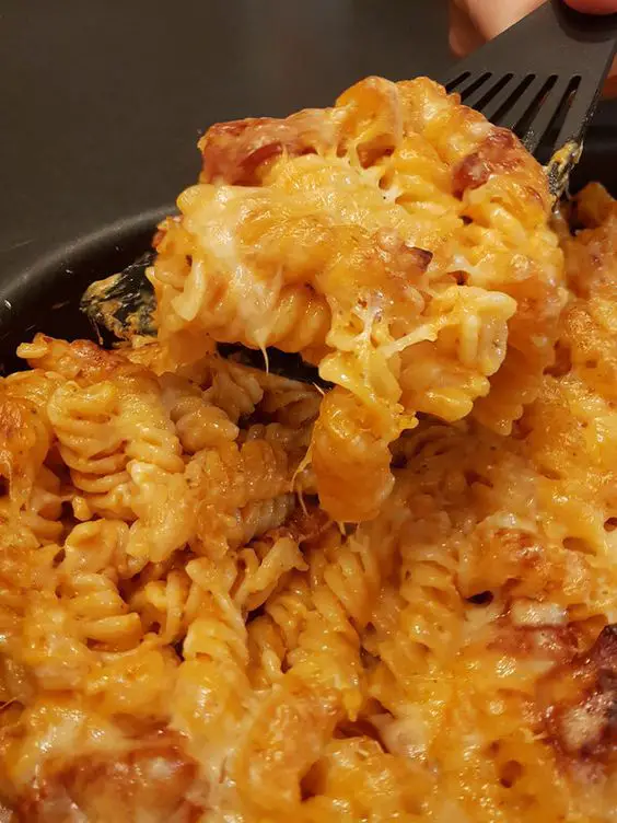 Gratin de Pâtes au Thon : Un Plat Réconfortant et Savoureux