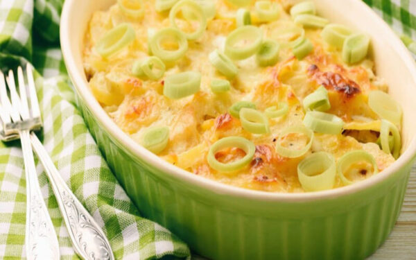Gratin de patates au poireaux et reblochon