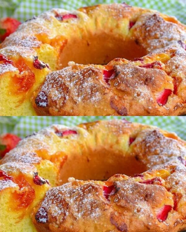 Gâteau Moelleux à la Confiture et aux Fraises