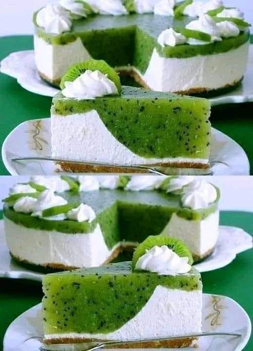 Gâteau au kiwi avec fromage à la crème sans cuisson