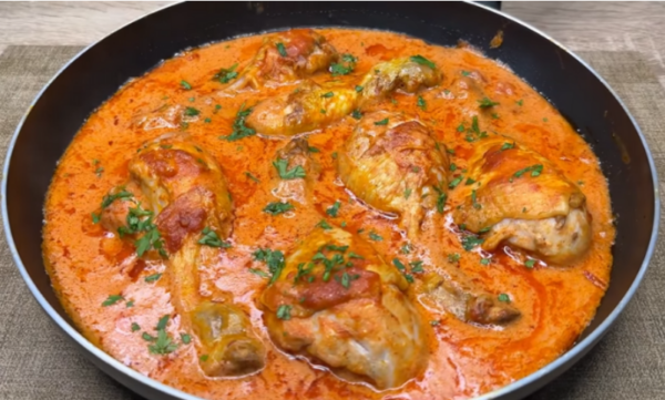 Je n’ai jamais mangé un poulet aussi délicieux ! Un chef hongrois m’a appris cette recette !