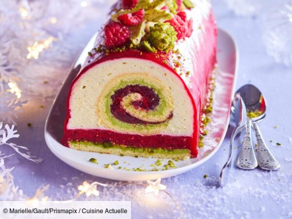 La bûche dans la bûche, pistache et framboise