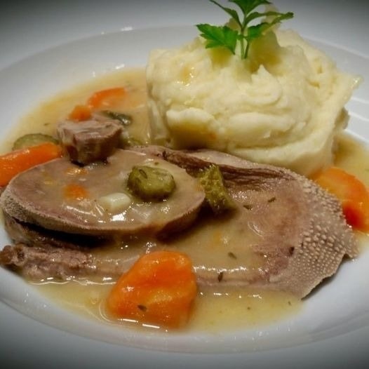 La langue de bœuf sauce piquante