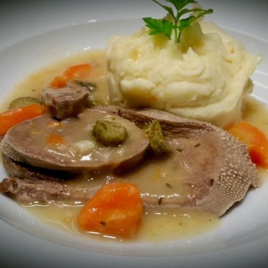 La langue de bœuf sauce piquante