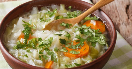 La soupe au chou thermogénique qui perd 5 livres par semaine