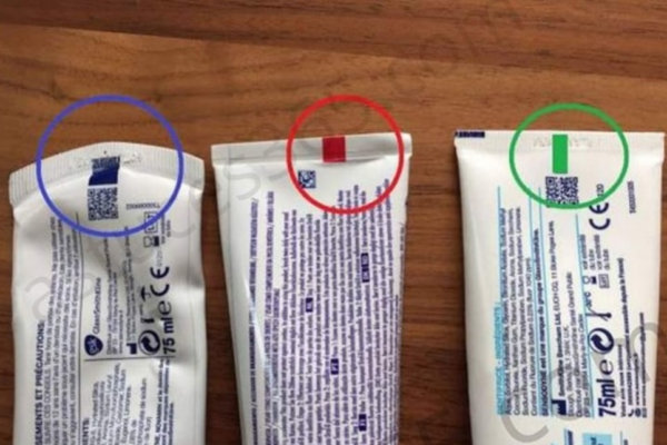 Le Secret Derrière la Bande Colorée de Votre Tube de Dentifrice : Démystification