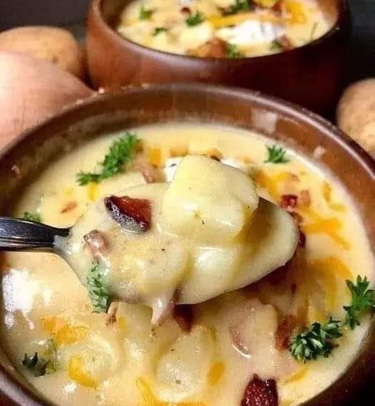 Le Velouté de Pommes de Terre à l’Oignon: Un Voyage Gastronomique