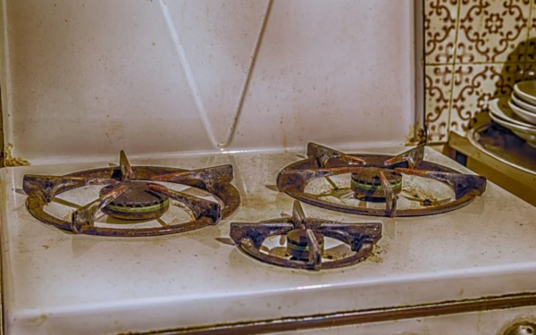 Les brûleurs de cuisinière à gaz redeviennent comme neufs – c’est l’erreur que nous commettons tous !