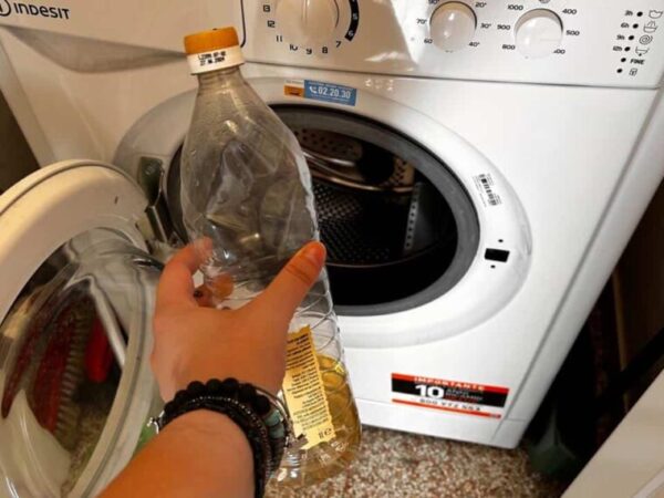 MACHINE À LAVER, AVEC CETTE ASTUCE VOUS RÉDUISEZ LA CONSOMMATION ET LAVEZ MIEUX : VOTRE FACTURE EST DIVISÉE PAR DEUX