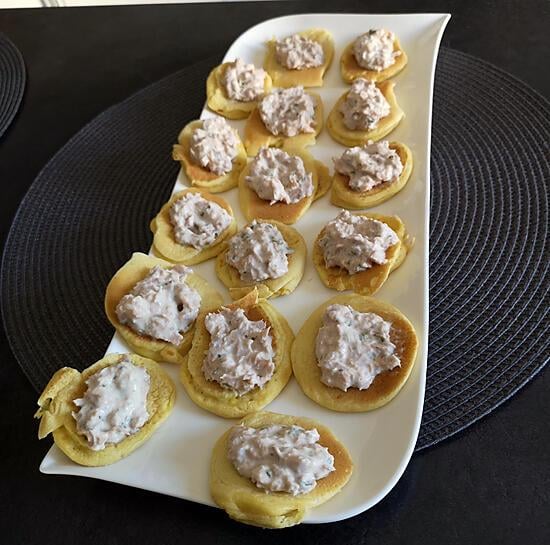 Mini blinis apéritif au thon